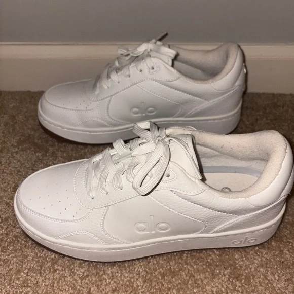 Alo Shoes - Picture 3 of 7